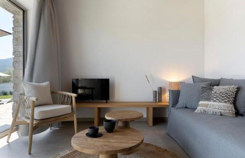 Lichnos Luxury Suites - Photo 79