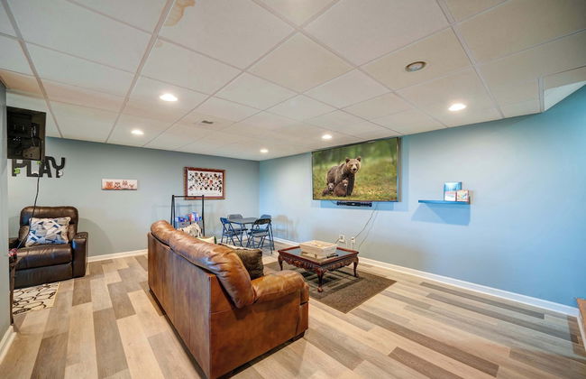 Sunset View 3 BDR Close to Downtown! - Photo 17