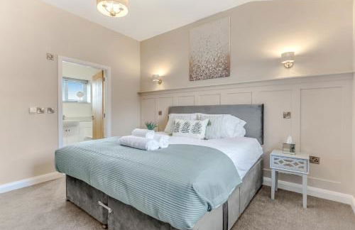 Cozy Luxury Cabin Retreat with Superking Bed - Foto 30