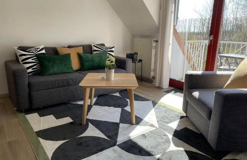 Ferienwohnung-Nils-Holgerson-mit-Balkon-zwischen-Strand-Wald-Wiese-im-Suedosten-der-Insel-Ruegen - Photo 3