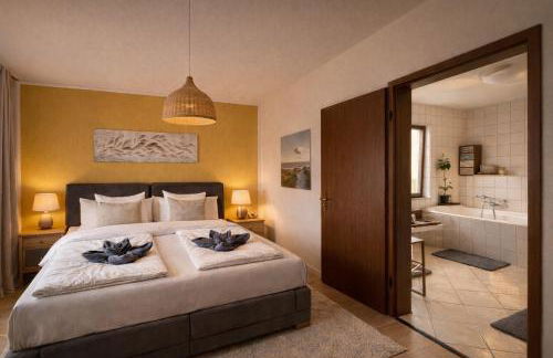 Ferienhaus ,,Pier 7" am See - 2 Wohnungen mit Garten für bis zu 11 Personen, einzeln oder zusammen buchbar - Foto 1