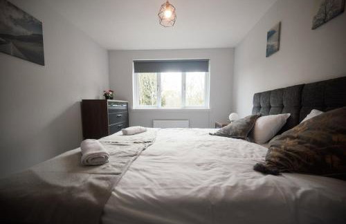 A stunning And Slick Escape - Photo 6