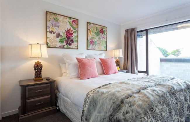 Spacious Lake View Alpine Townhouse Walk TO Town - Foto 4