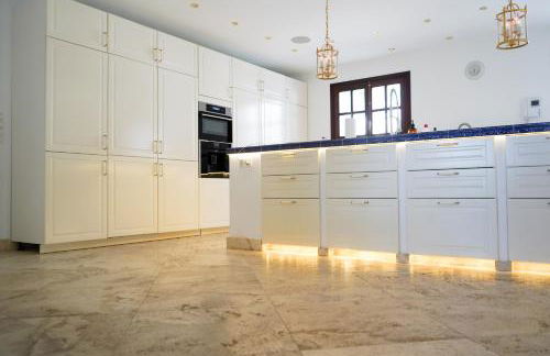 Huge Golf and Spa Mansion 8 min from Puerto Banus - Photo 47