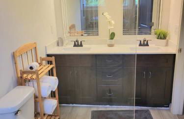 Westside Charmer - 10 min from Downtown - Foto 11