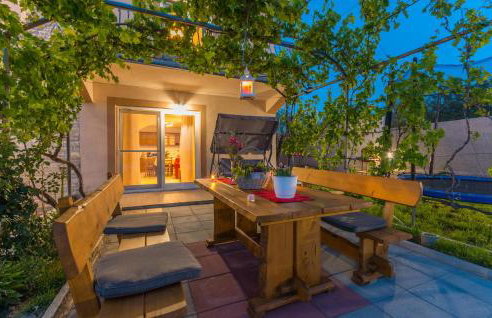 4 Bedroom Gorgeous Home In Lisicic - Foto 23