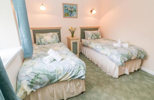 Meadowside - Photo 16