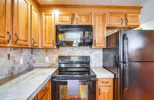 Private Wooded Escape with Scenic Decks in Jefferson - Foto 7