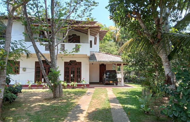 Charming 2-bed Apartment in Weligama - Photo 48