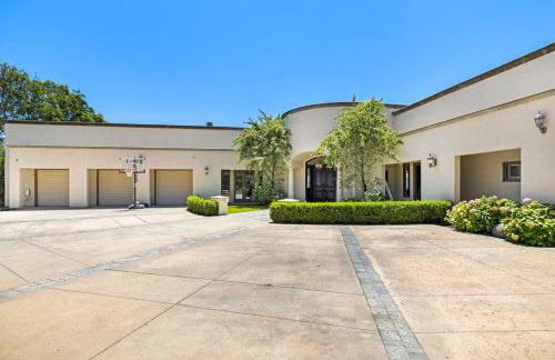 Private Gated 6BR Luxury Estate, Gym, Lake View - Foto 69