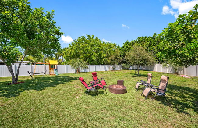 Paradise Haven- Amazing 4BR Oasis With Pool - Foto 39