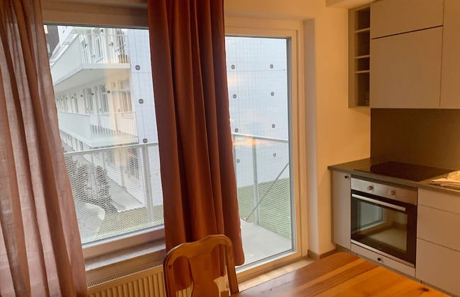 Lovely 2-bed Apartment in Sundbyberg - Photo 8