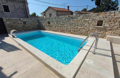 Villa Galant with Pool & Sauna Maru ini - Foto 26