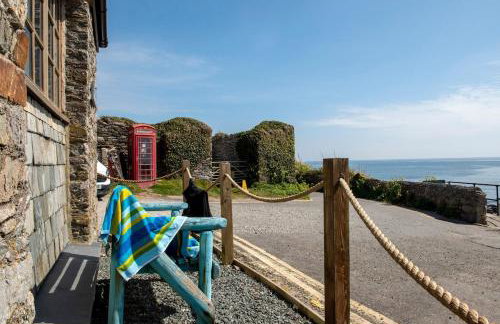 Cosy cottage on the edge of Portwrinkle beach - Photo 9