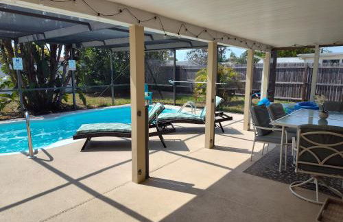 Heated & Screened in Pool - Photo 2