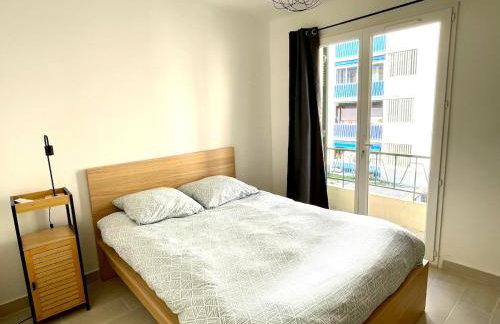 T2 Bleu Mer - Centre ville , Climatisé , 5 min de la plage et à 250m de la gare - Foto 9