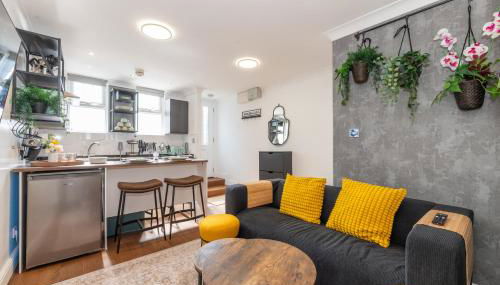 The Cottage - Photo 5, minibar