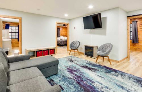 Tranquil Creekside Hideout: Families Welcome! - Foto 1