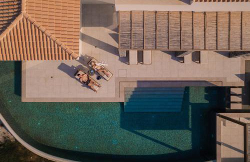 Villa Anassa - Luxurious 4-Bedroom Villa with Private Pool by Temma Villas - Photo 58