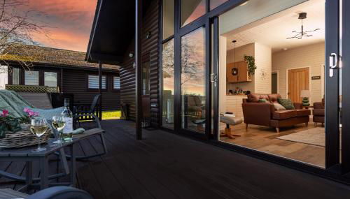 Sandmartin Lodge a lakeshore haven at Pine Lake Resort - Foto 3