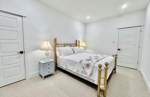 Quiet stylish home close to downtown and airport - Foto 15