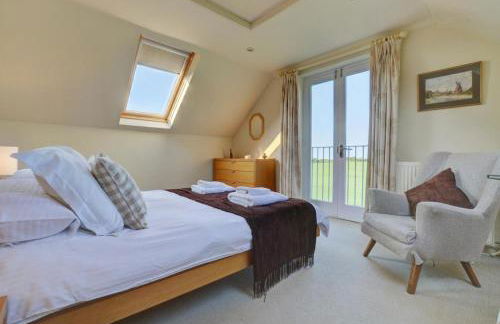 3 Bed in Salthouse oc-1753 - Photo 6