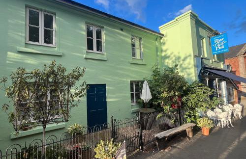 By the River - Foto 32