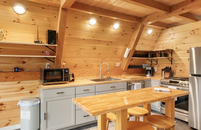 Birch Haven Tree House Directly ON Trail - Photo 17