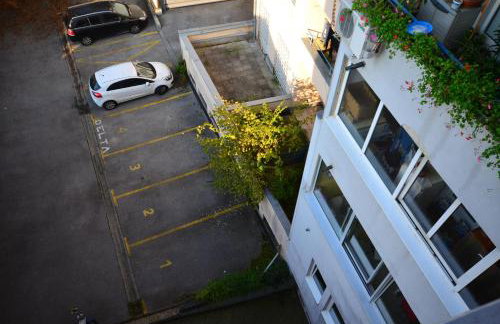 Penthouse apartment with private parking - Photo 29