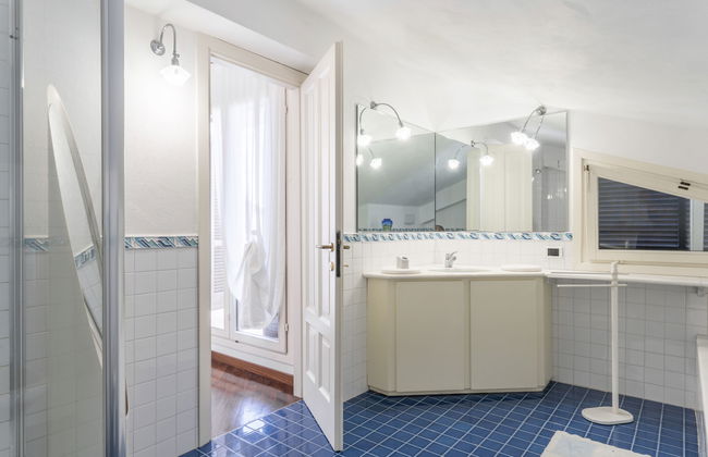 4 bedroom Apartment in Diano Castello with swimming pool and garden - Photo 21