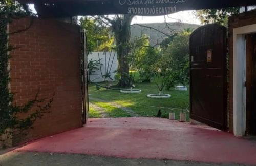 Chácara com Piscina em Guararema - Foto 3