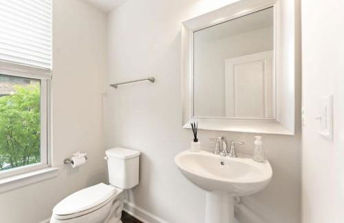 Ashburn 4-BR Homestay Close to Dulles & METRO - Foto 26