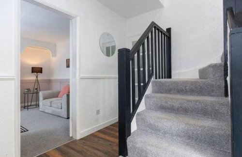 DiscountsContractorsWIFIFree ParkingSmart TV - Photo 19