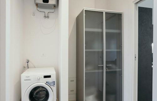 GuestHost - Studio 1 Deisgn Apartment with Car Parking! - Foto 18