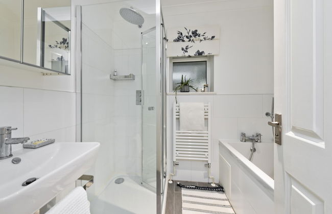 Botanical Bliss Near Kew Gardens by Underthedoormat - Foto 15