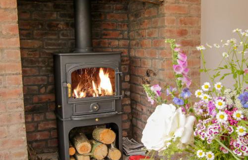 The Old Farmhouse, Upper Pitts - Photo 8