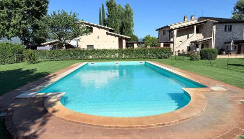 Luxurious Umbrian Villa With Private Pool and Stunning Views - Photo 2