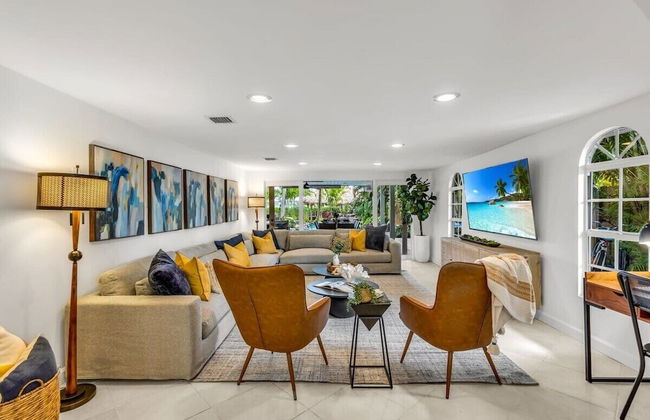 New Waterfront Oasis, Minutes to Beach, Eats, Shops - Foto 13