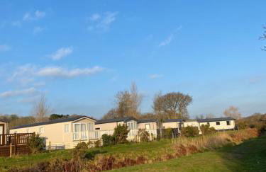 Tranquil Retreat at River Valley Country Park - Photo 26