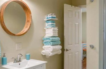 Tranquil Lakefront Cottage with Private Dock in Ticonderoga, New York - Foto 22