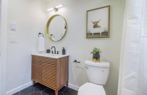 Historic Depot Town Home, King Bed - Foto 3