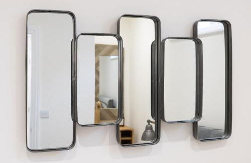 The House Of Selfies - Photo 27