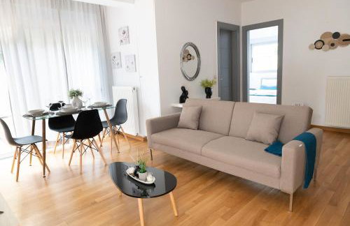 Chic 1BR Apartment in Neo Psichiko - Photo 5