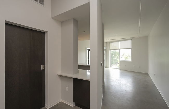 Unfurnished Condo | Amazing Layout with Balcony and In-building Storage Unit - Foto 23