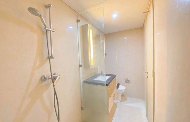 Good Homey Studio Apartment at Warhol (W/R) Residences - Foto 10