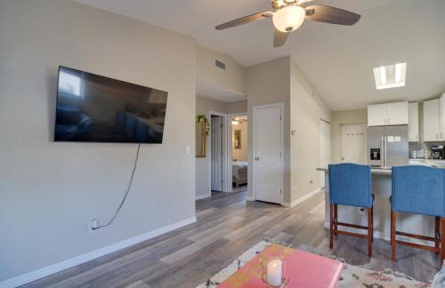 Ideally Located Palm Harbor Condo Walk Downtown! - Foto 6