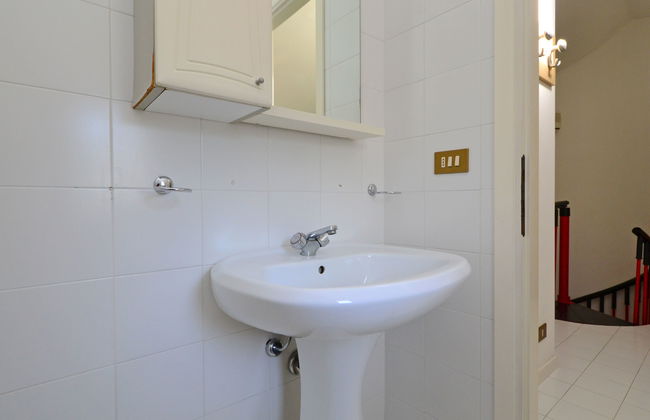 2 bedroom Apartment in Lignano Sabbiadoro with swimming pool and garden - Photo 15