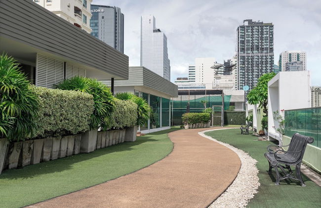 Beverly33 - Photo 27