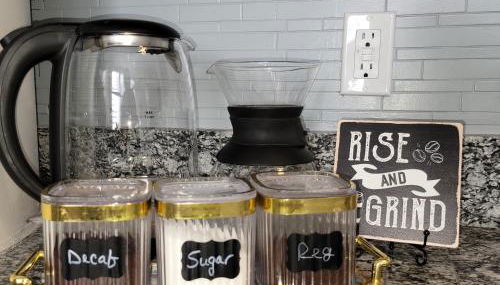 #3 Downtown Free Parking- Walk to Gainbridge, Lucas Oil, Conv Cntr - Foto 4