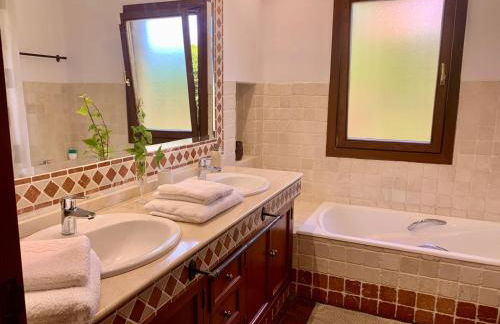 Villa Moumi - Photo 18